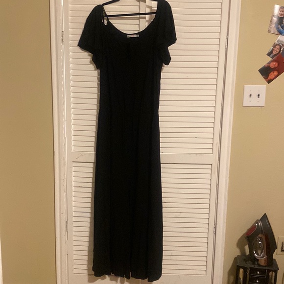 JustFab Dresses & Skirts - Black Maxi Dress